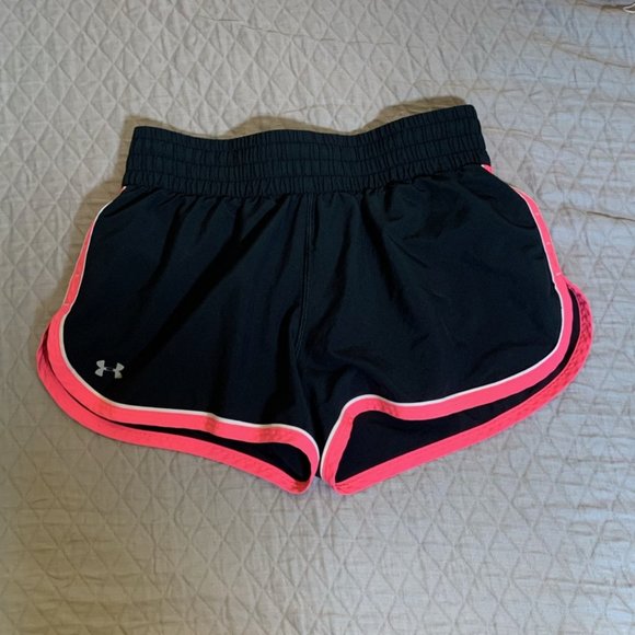 Under Armour Pants - Under Armour Heat Gear Black Pink Running Shorts S